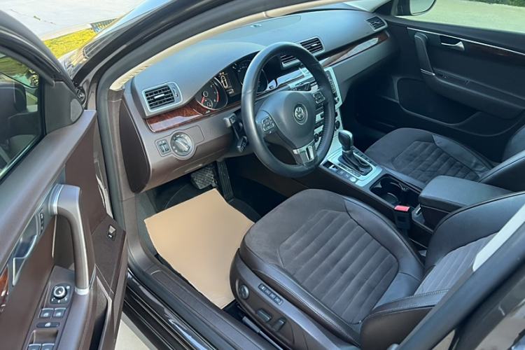 Used Volkswagen Magotan 2012 Travel Edition 2.0 TSI Comfort Version
