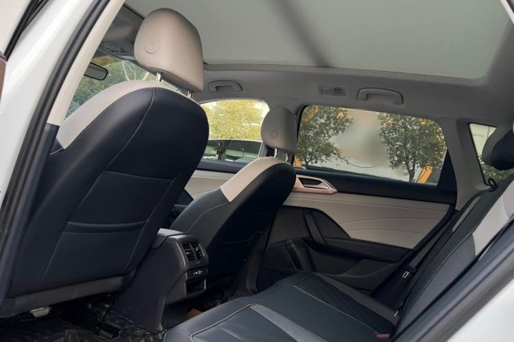 Used Volkswagen Tharu 2024 300TSI Two-Wheel-Drive Full Moon Edition
