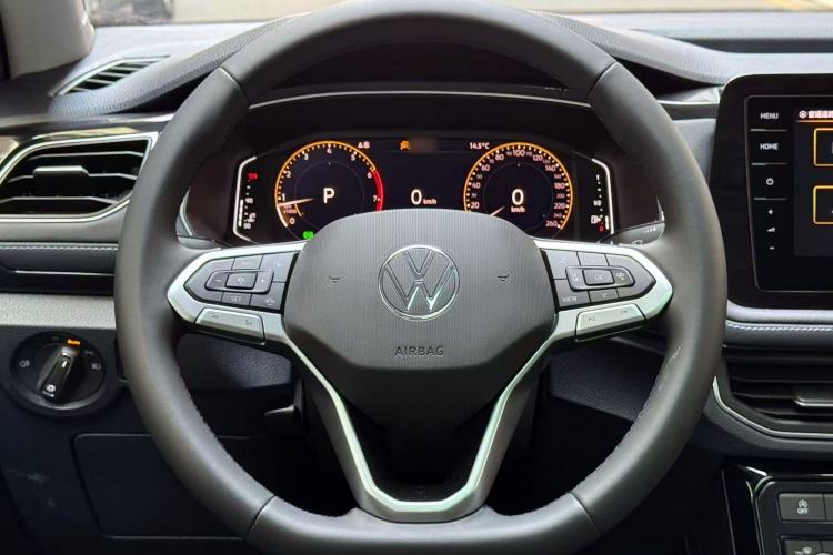 Used Volkswagen Tharu 2025 NewRui 300TSI Prestige Edition
