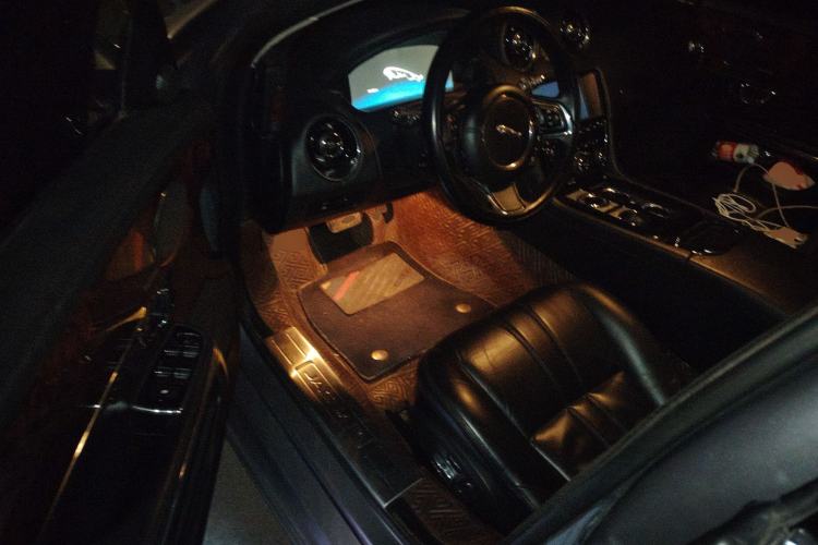 Used Jaguar XJ 2014 XJL 3.0 SC Two-Wheel-Drive Panoramic Business Edition