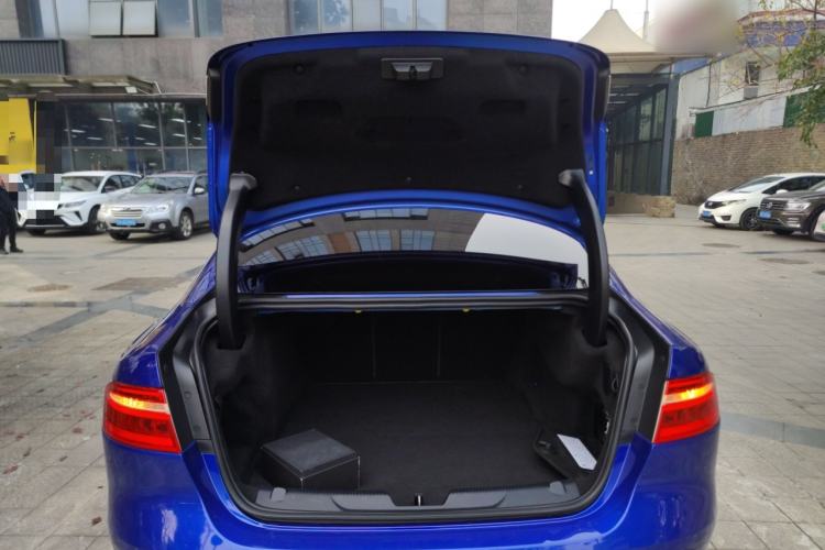 Used Jaguar XEL 2019 2.0T 250 PS Premium Edition
