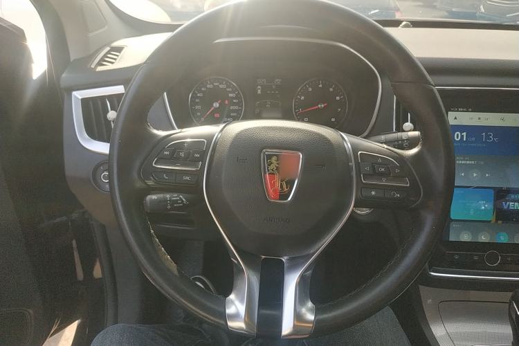 Used Roewe RX5 2019 20T Two-Wheel Drive Automatic Ali Smart Connectivity Platinum Edition
