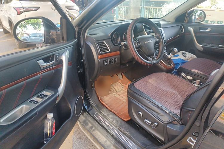 Used Haval H6 2015 Revised Version Sport Edition 1.5T Manual Transmission Two-Wheel Drive Elite Grade

