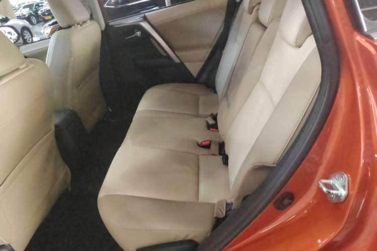 Used Toyota RAV4 2013 2.0L CVT Four-Wheel Drive New Edition
