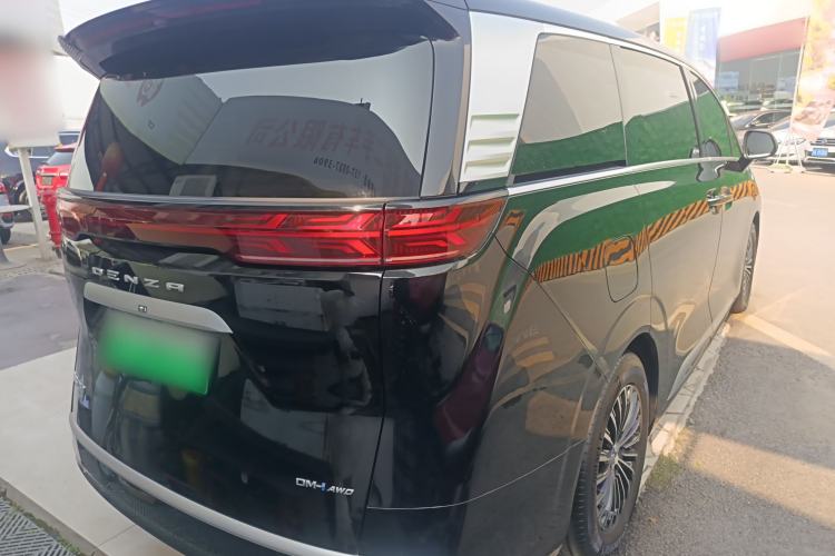 Used Denza D9 2025 DM-i Smart Drive 1020 Four-Wheel Drive Premium Model