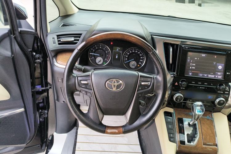 Used Toyota Alphard 2018 3.5L Prestige Edition
