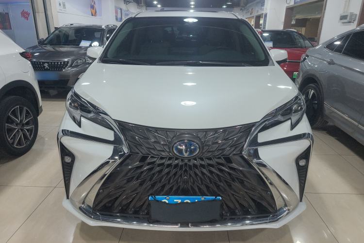 Used Toyota Sienna 2023 2.5L Hybrid Comfort Edition
