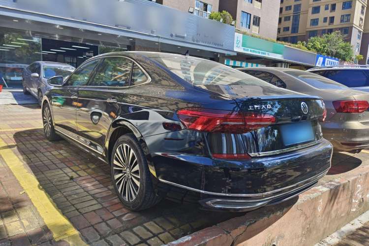 Used Volkswagen Passat 2020 330TSI Luxury Edition China VI
