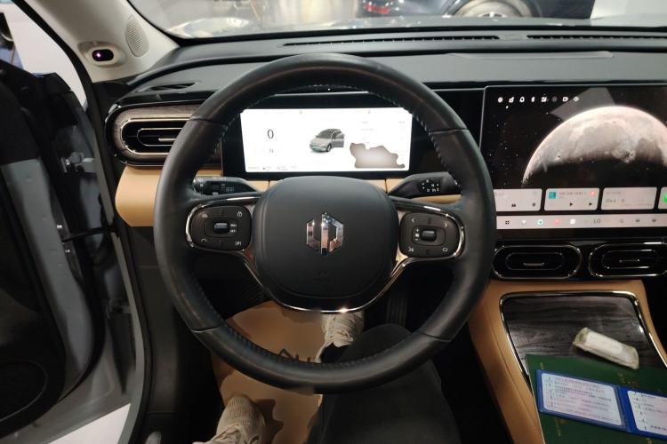 Used Leapmotor C11 2024 Range-Extended 300 Luxury Edition
