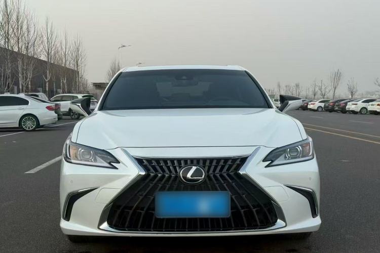 Used Lexus ES 2023 200 Excellence Edition