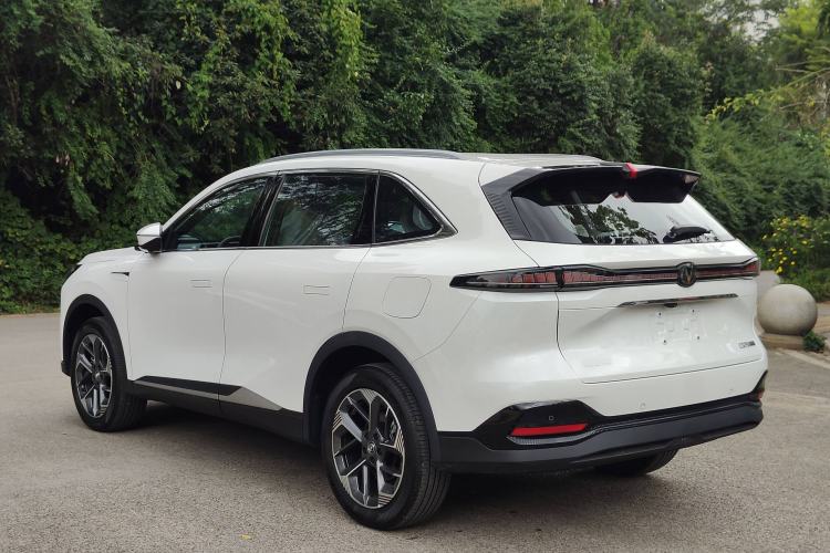 Used Changan CS75 PLUS 2025 4th Generation 1.5T New Blue Whale Smart Whale Enjoyment Edition
