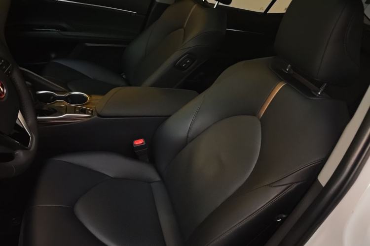 Used Toyota Camry 2019 Revised Version 2.0G Luxury Edition