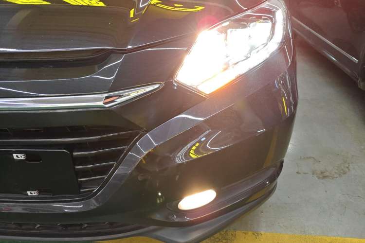 Used Honda Vezel 2017 1.8L CVT Front-Wheel Drive Pioneer Edition
