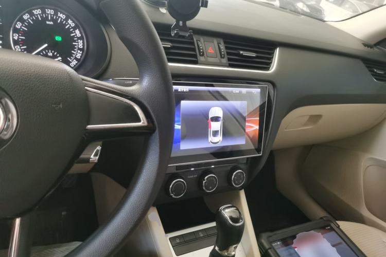 Used Skoda Octavia 2017 1.6L Automatic Chuanxing Edition
