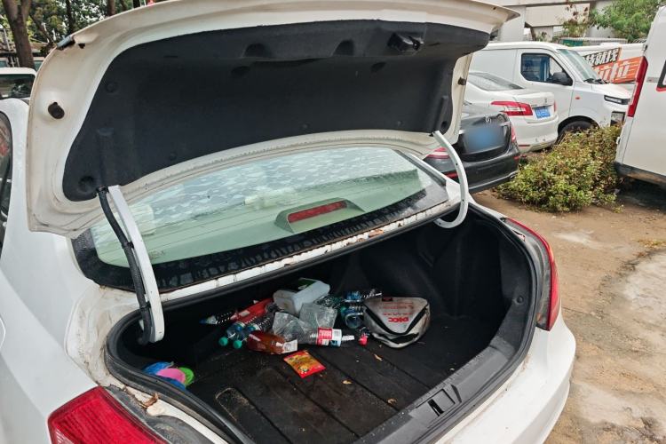 Used Geely Auto Emgrand 2016 Sedan 1.5L Manual Luxury Model