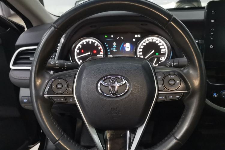 Used Toyota Camry 2021 2.0G Luxury Edition
