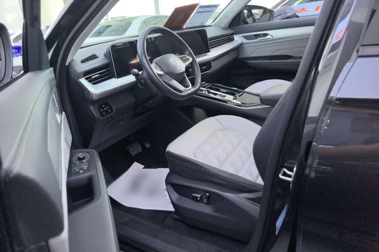 Used Volkswagen Talagon 2023 330TSI Luxury Touring Edition
