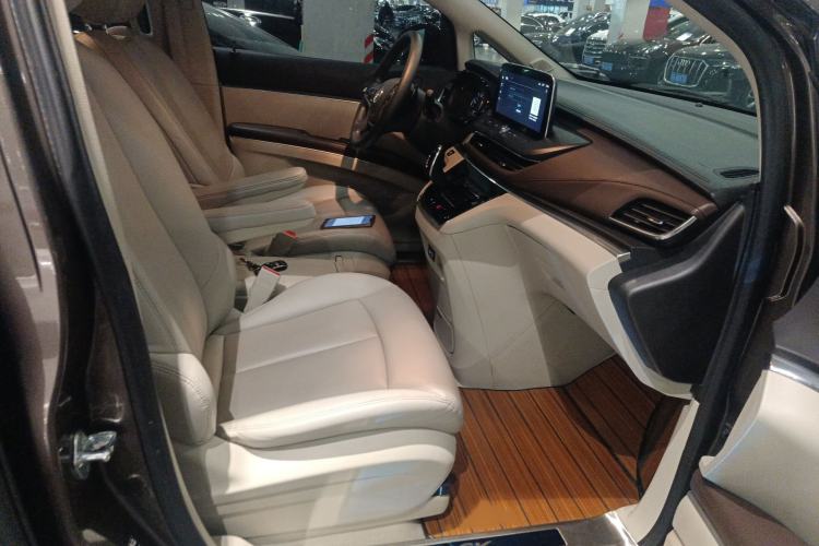 Used Buick GL8 2023 Land Executive Class Smart Enjoyment Model
