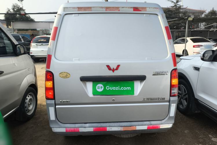 Used Wuling Zhiguang 2020 1.2L Van Utility Model China VI Emission Standard 2 Seats LSI
