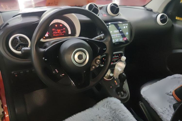 Used  fortwo 2015 1.0L 52 kW hardtop Dynamic version