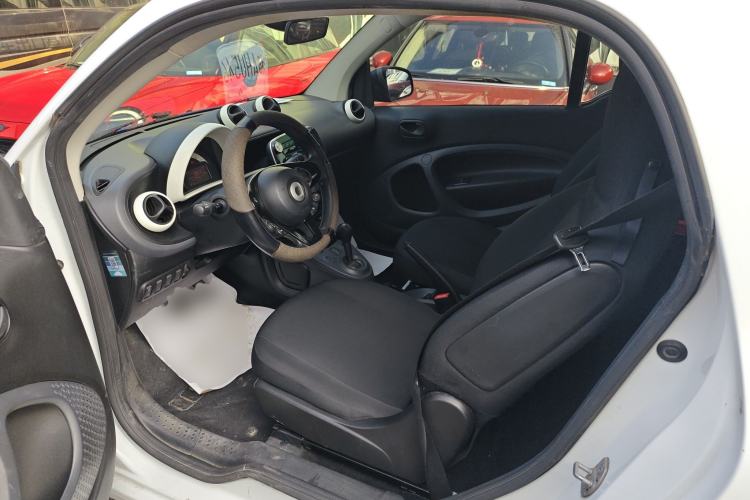 Used  fortwo 2018 1.0L 52kW Hardtop Dynamic Version China V
