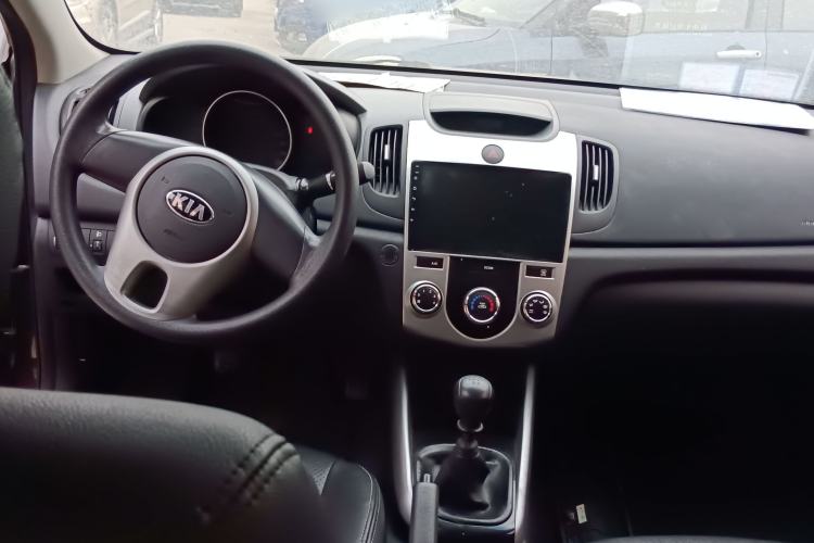 Used Kia Forte 2014 1.6L MT GL
