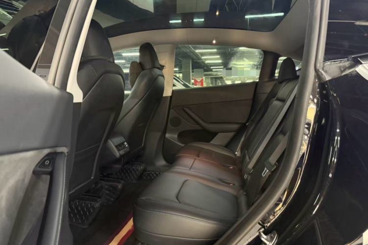 Used Tesla Model Y 2023 Rear-Wheel-Drive Version
