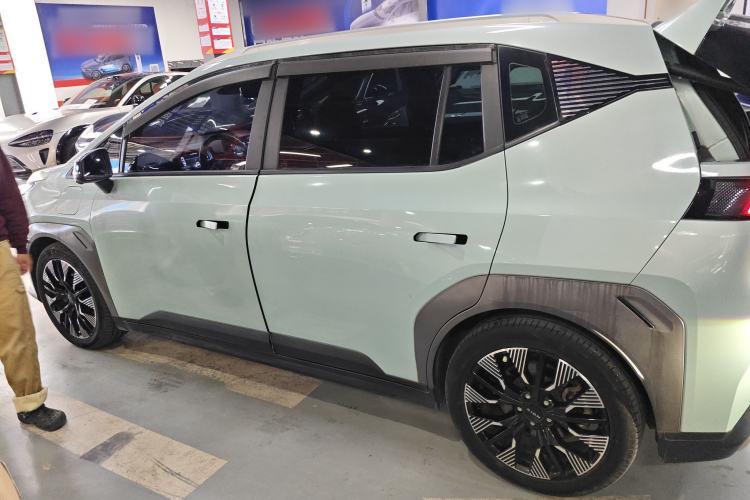 Used AION Y 2022 70 Tech Edition Lithium Iron Phosphate