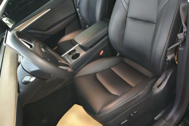 Used Tesla Model Y 2022 Rear-Wheel-Drive Version