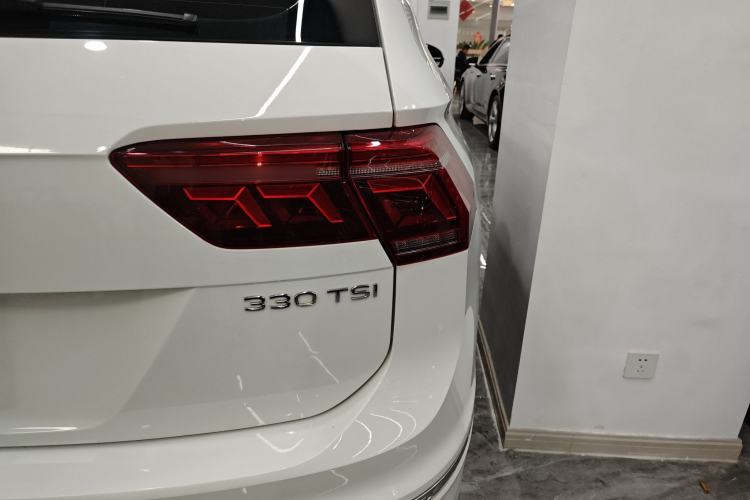 Used Volkswagen Tiguan L 2023 330TSI Automatic Two-Wheel Drive R-Line Enjoyment Edition
