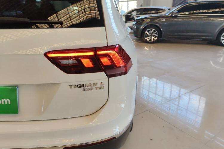 Used Volkswagen Tiguan L 2019 Revised 330TSI Automatic Two-Wheel Drive Smart & Luxury Edition China VI Standard
