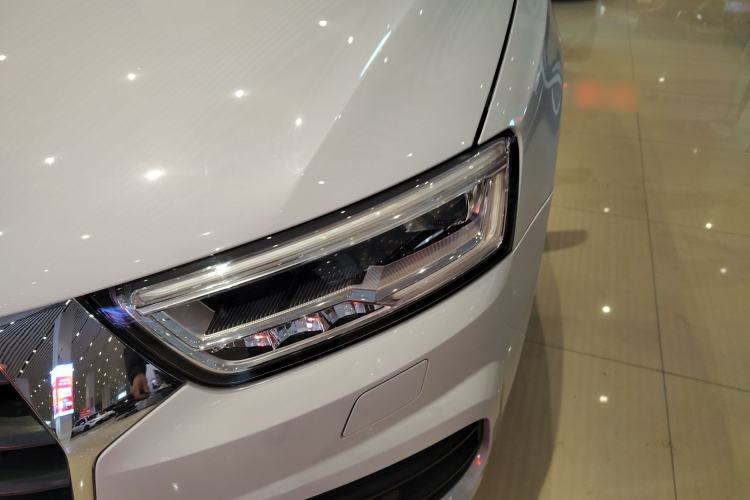 Used Audi Q3 2018 30th Anniversary Edition 30 TFSI Fashion Model
