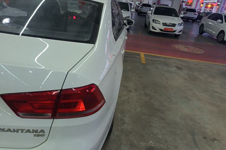 Used Volkswagen Santana 2016 1.6L Manual Fashion Edition
