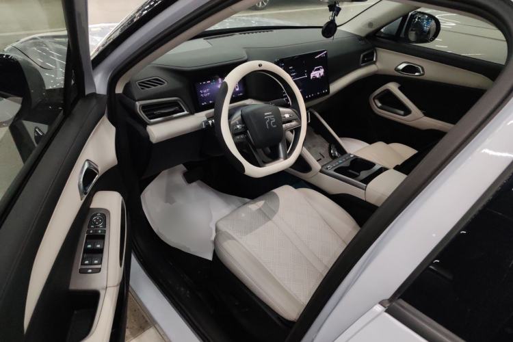 Used BYD Yuan UP 2025 Intelligent Driving Version 401 km Leading Edition
