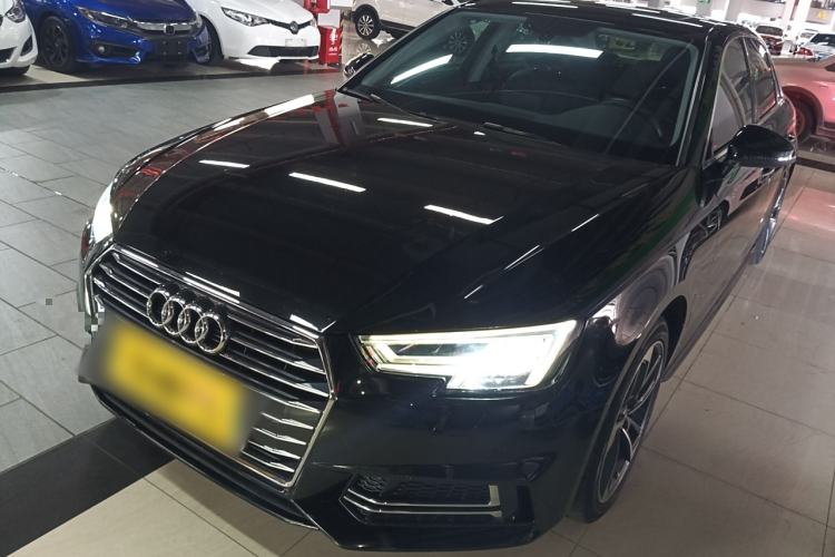 Used Audi A4L 2019 40 TFSI Ambition China VI

