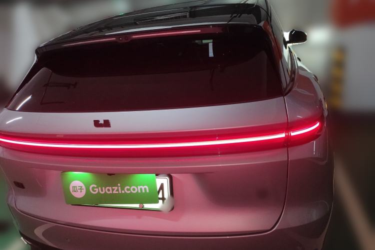 Used Li Auto Li Auto i6 2025 Model Four-Wheel-Drive Standard Type
