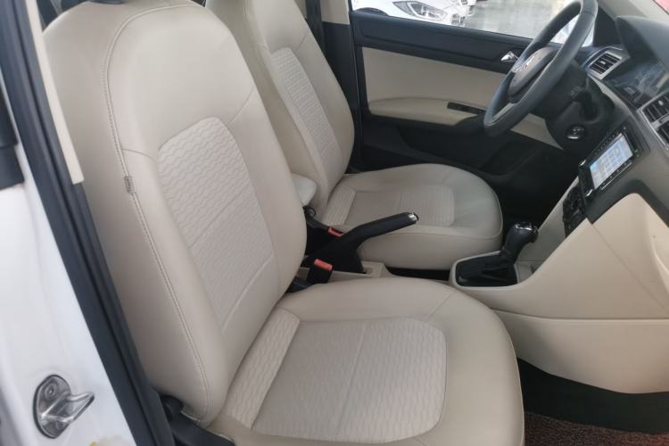 Used Skoda Rapid 2015 1.6L Automatic Smart Selection Model
