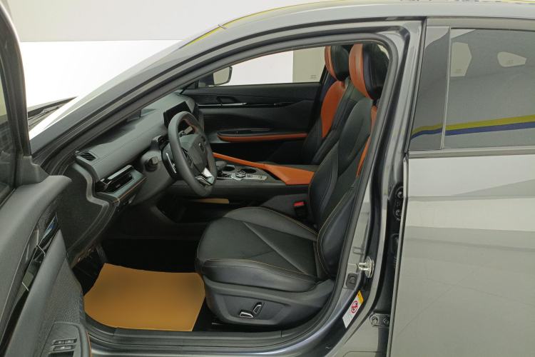 Used Changan UNI-V 2022 1.5T Prestige Version