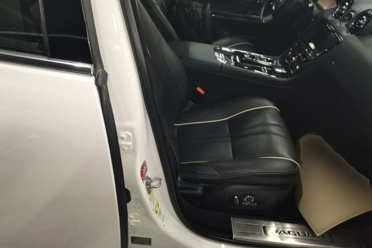 Used Jaguar XJ 2016 XJL 3.0 SC Four-Wheel Drive Panoramic Business Edition
