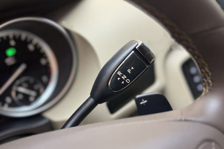 Used Mercedes-Benz R-Class 2017 R 320 4MATIC Business Edition Prestige Model
