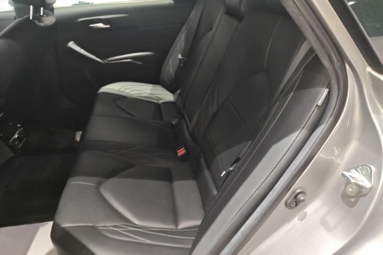 Used Toyota Avalon 2019 2.5L Touring Premium Version China VI Standard
