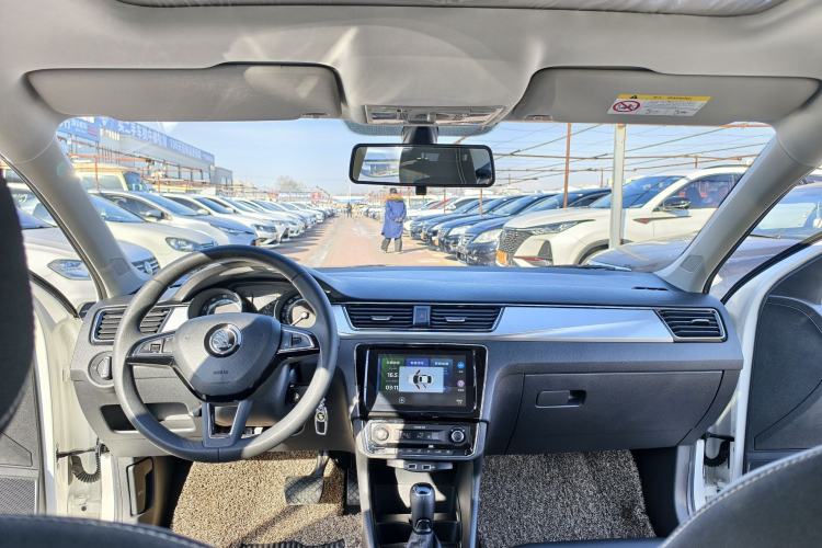 Used Skoda Rapid 2020 1.5L Automatic Comfort Edition
