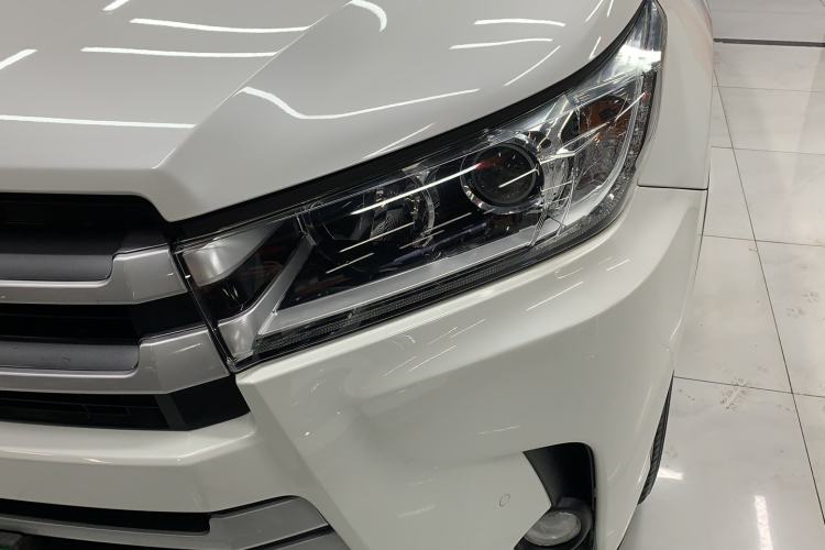 Used Toyota Highlander 2018 2.0T Four-Wheel Drive Luxury Version 7 Seats China VI Standard