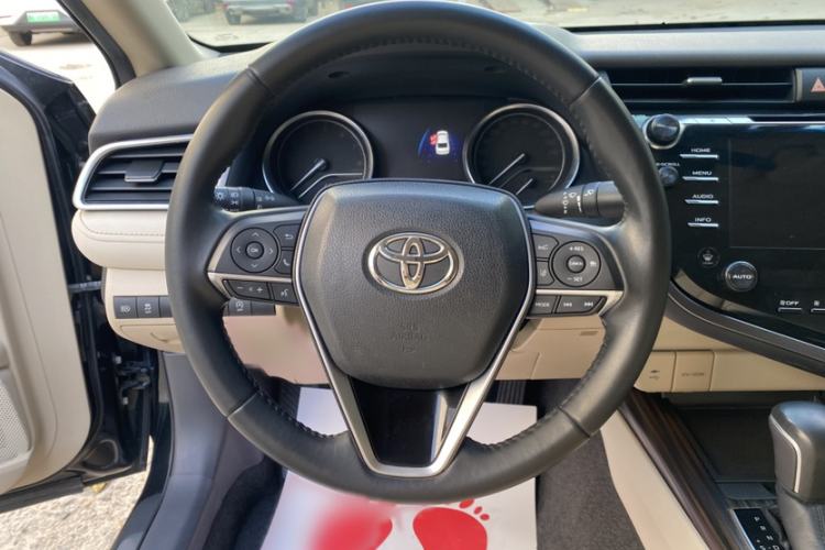 Used Toyota Camry 2018 2.5G Luxury Edition
