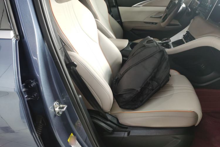 Used BYD Song Pro New Energy 2024 HONOR Edition DM-i 71KM Navigation Model
