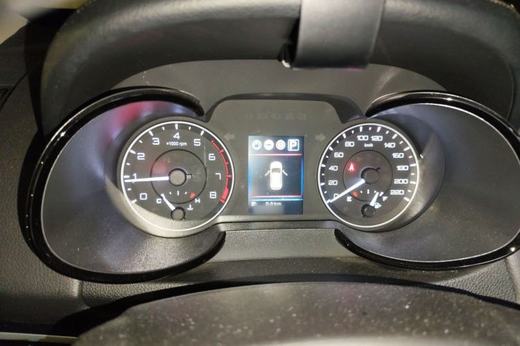 Used Dongfeng Aeolus AX5 2017 1.4T Automatic Qúzūn Model
