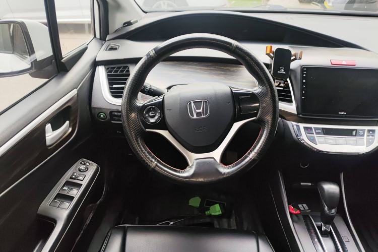 Used Honda Jade 2017 1.8L automatic Comfort version 5 seats
