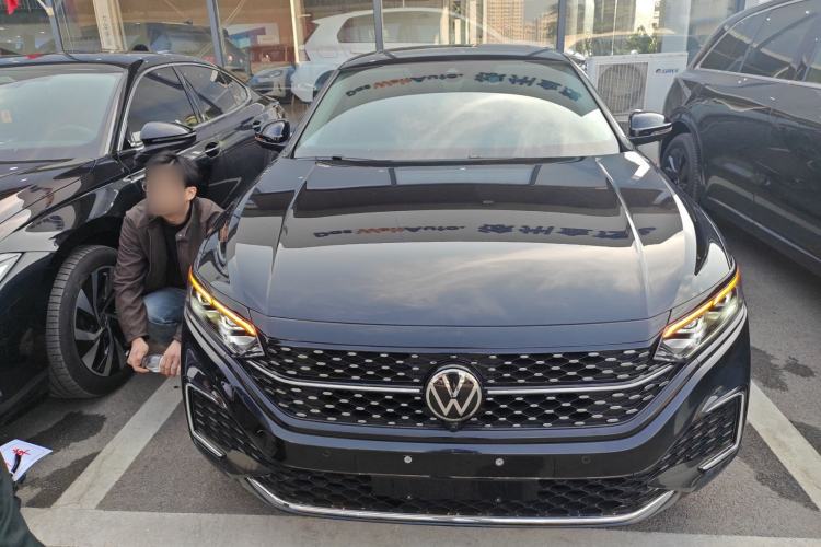 Used Volkswagen Passat 2024 380TSI Starry Dragon Edition