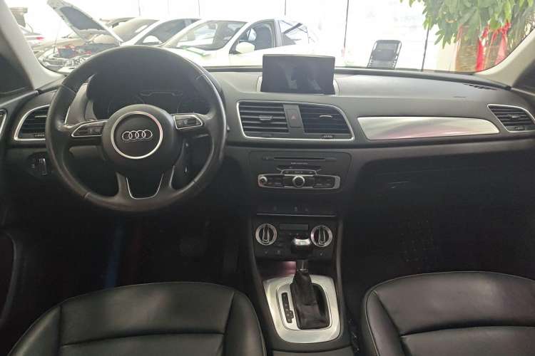 Used Audi Q3 2015 35 TFSI Comfort Model