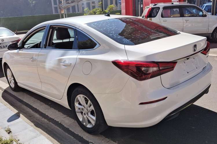 Used Changan Eado 2019 High-Energy Edition 1.6L GDI Manual Pioneer Model China VI Standard
